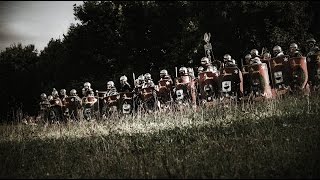 Roman legionaries vs barbarian warriors Dymarki Świętokrzyskie 2016 [upl. by Yelsehc]